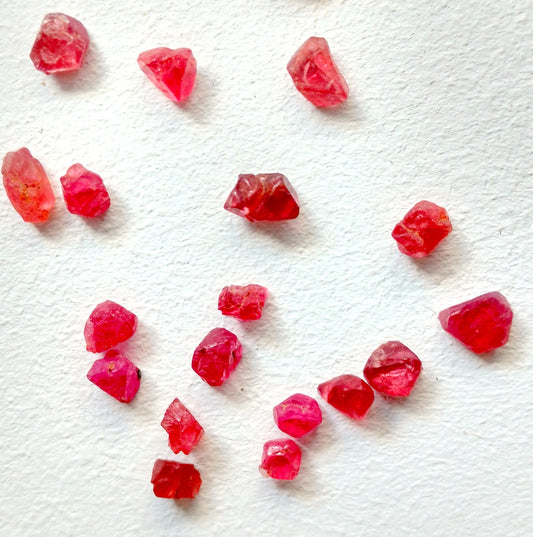 Spinelle rouge ~ Mise au point