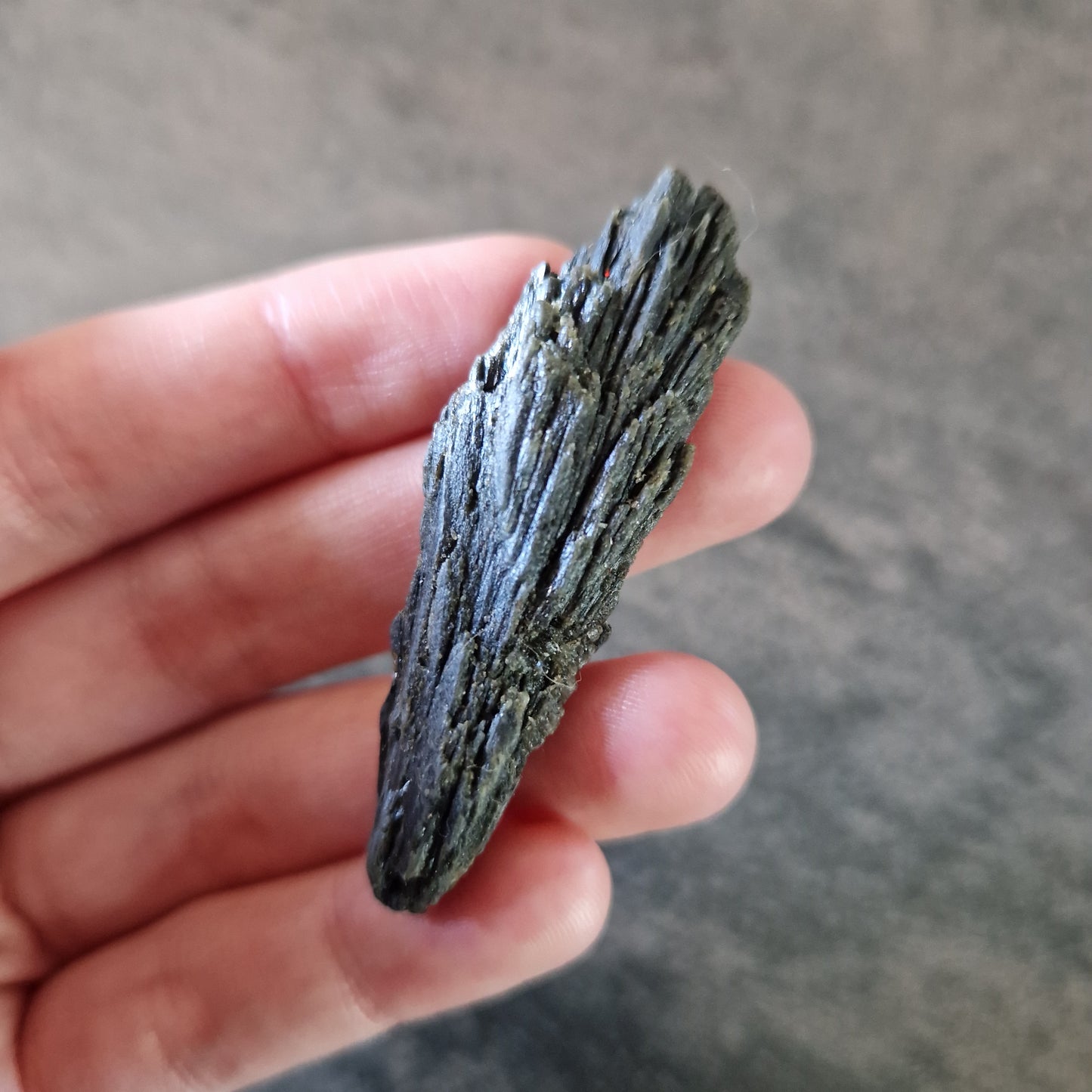 Cristal - Cyanite noire – Guidance intérieure