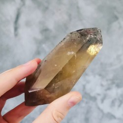 Pointe de Citrine naturelle de Madagascar (10cm, 130g)