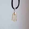 Petit pendentif de Verre libyque ~ Jardin intérieur