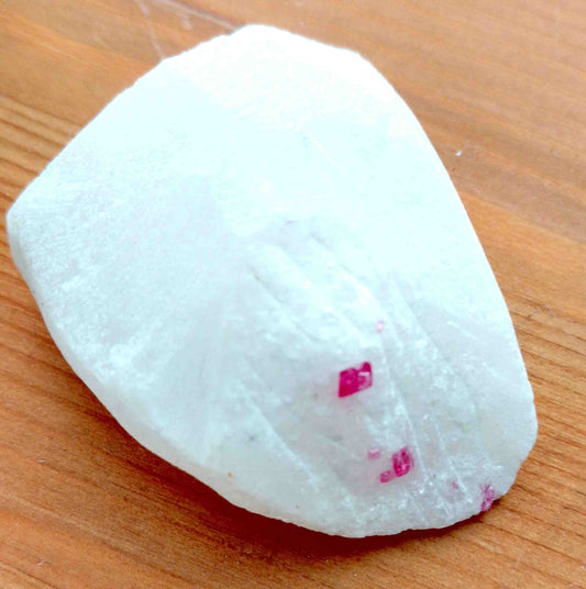 Spinelle rouge ~ Mise au point