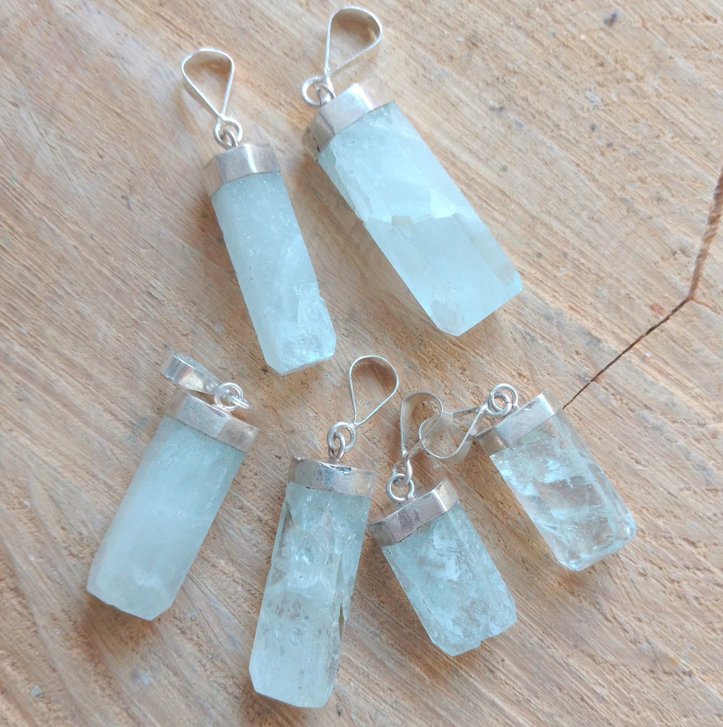 Pendentif d’Aigue Marine ~ Communication