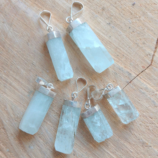 Pendentif d’Aigue Marine ~ Communication
