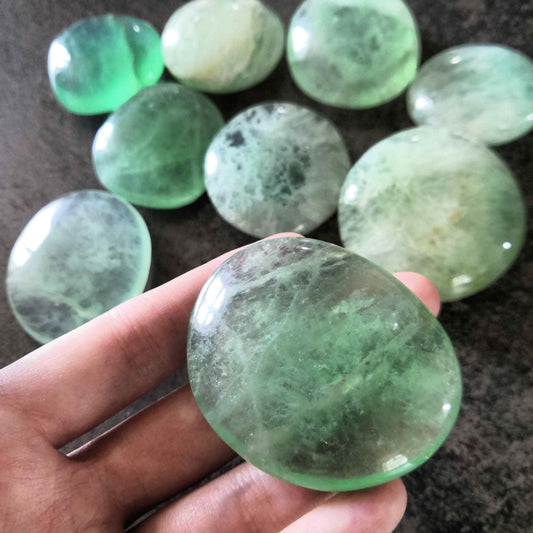 Galet de Fluorite verte ~ Sagesse